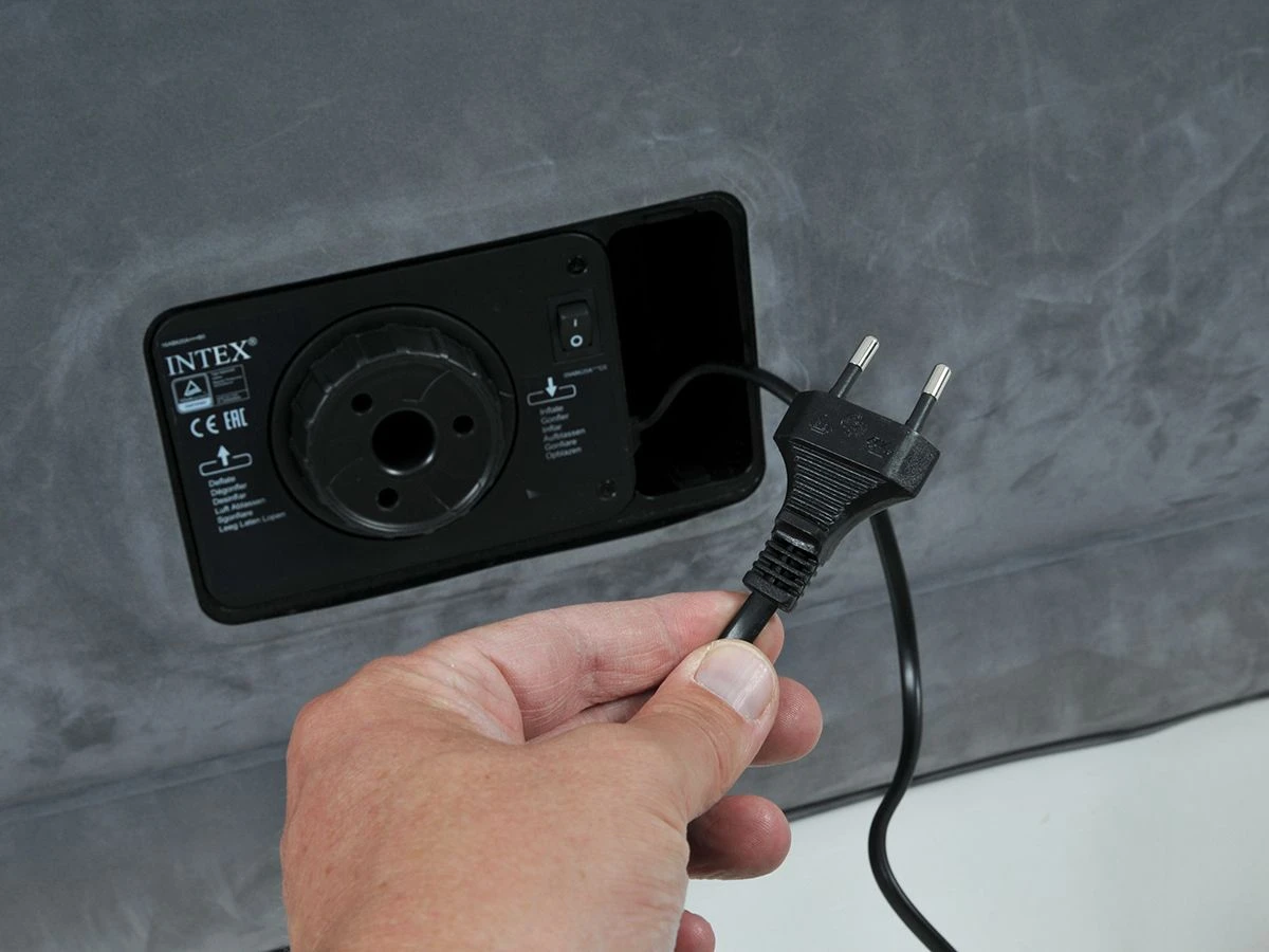 Intex Comfort Plush Queen Luchtbed 5 Intex Comfort Plush Queen Luchtbed - Afbeelding 3